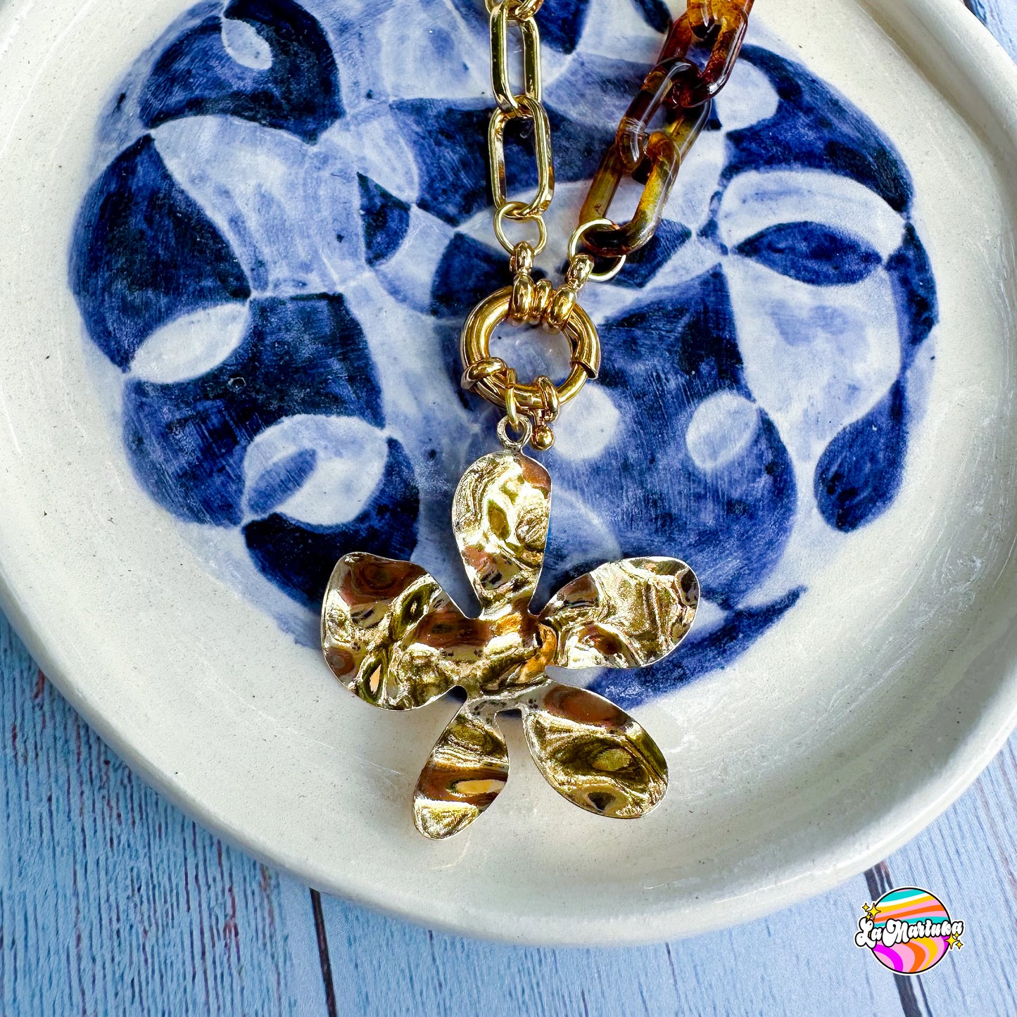 Collar Flor carey