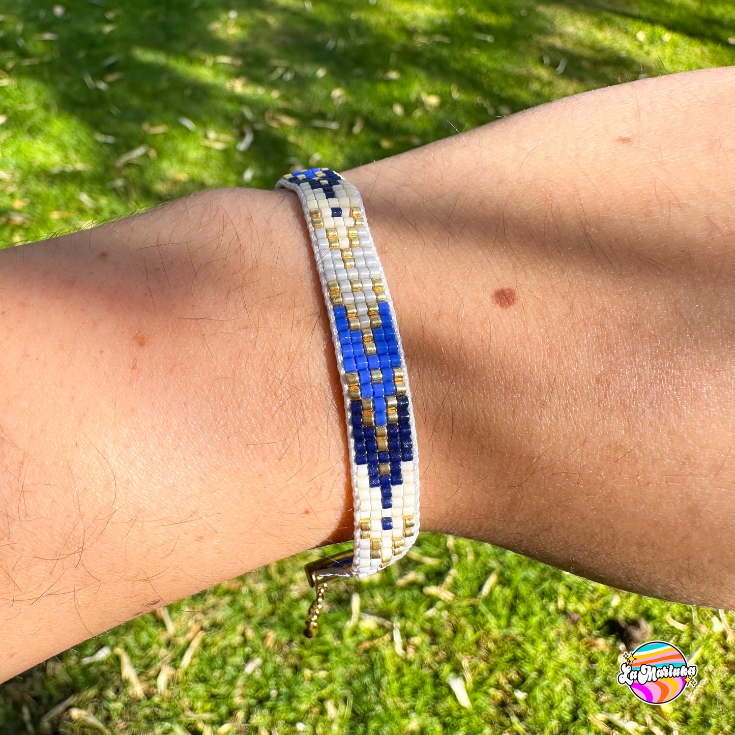 Pulsera tejida Loom flecha